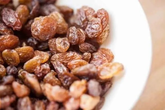 تصویر 1 از مویز با هسته سرخ با رنگ طبیعی و طعم دلنشین